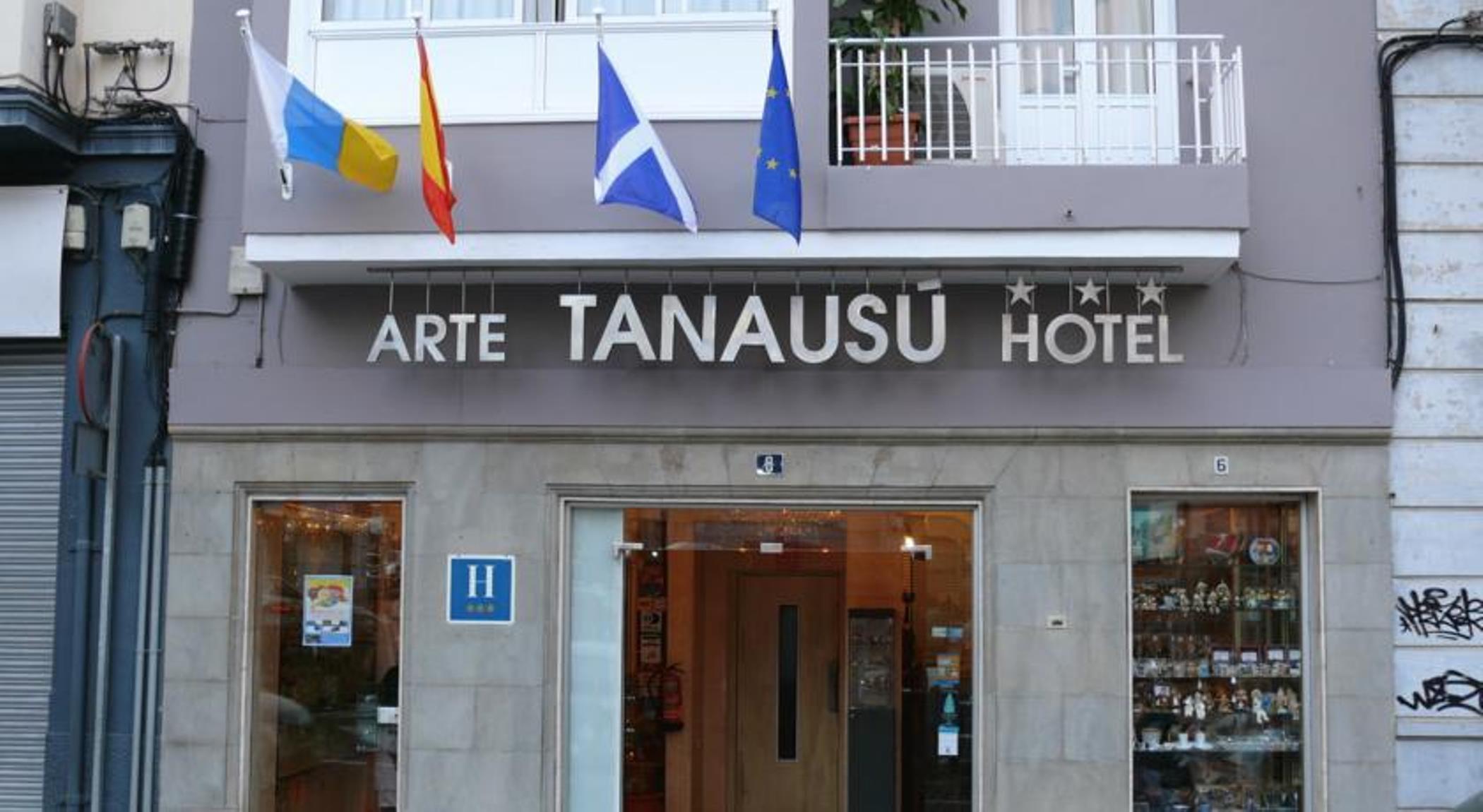 Tanausu Otel